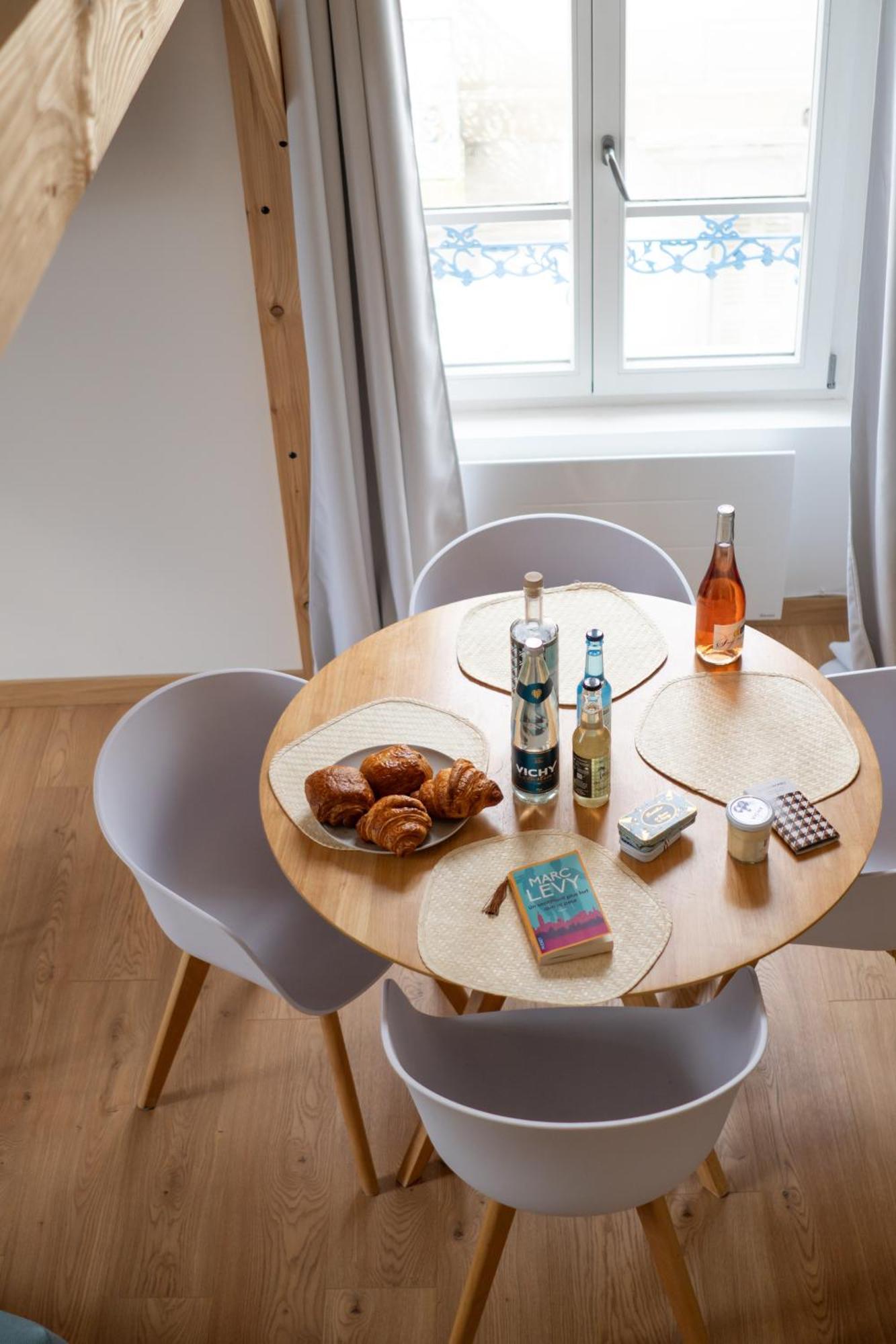 Patrimoine Mondial Marie Celine Apartment *